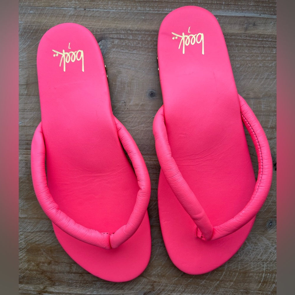 Beek Sunbird Leather Puffy Thong Flip Flop Sandals in Size 7 New